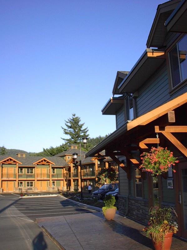Vedder River Inn Чилівак Екстер'єр фото
