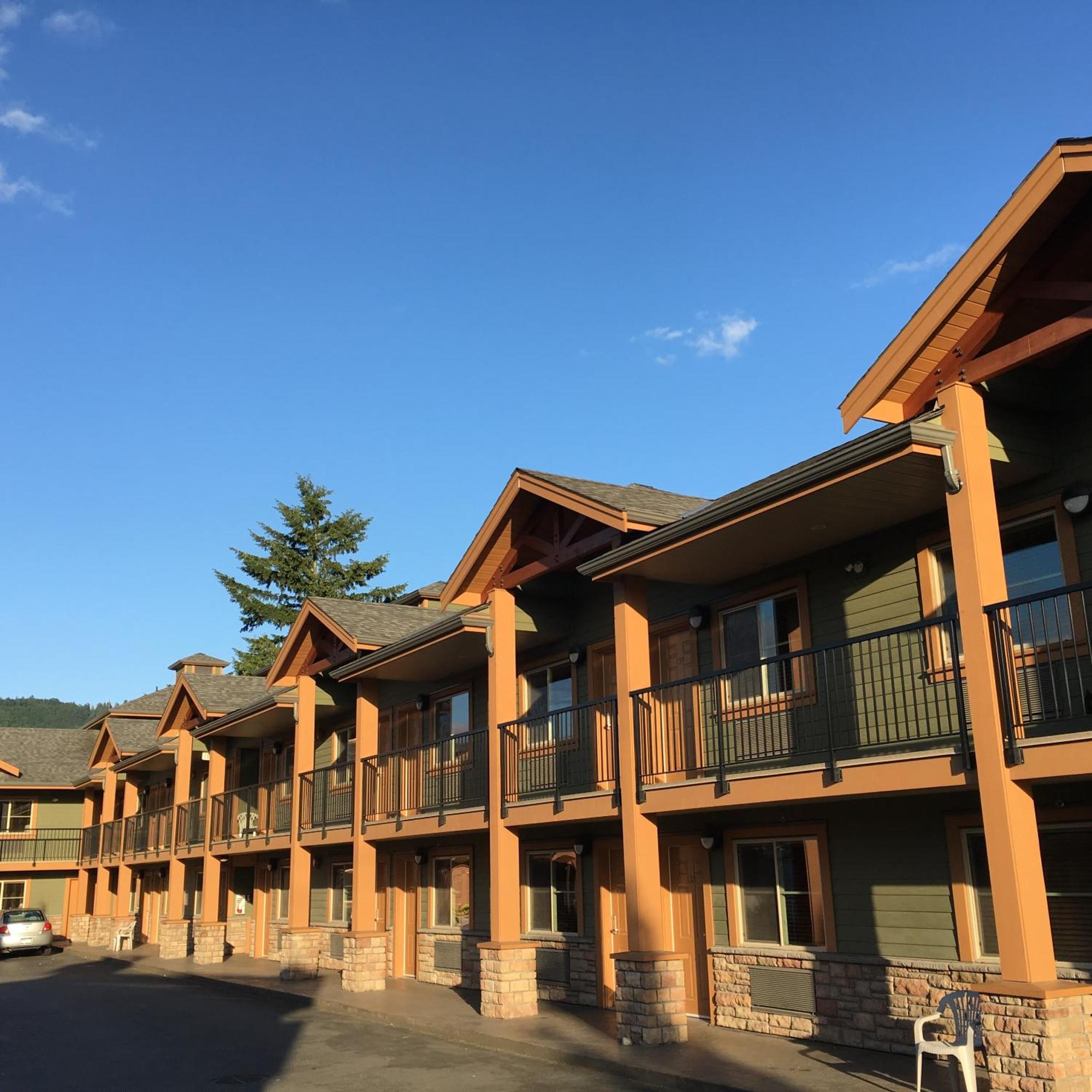 Vedder River Inn Чилівак Екстер'єр фото